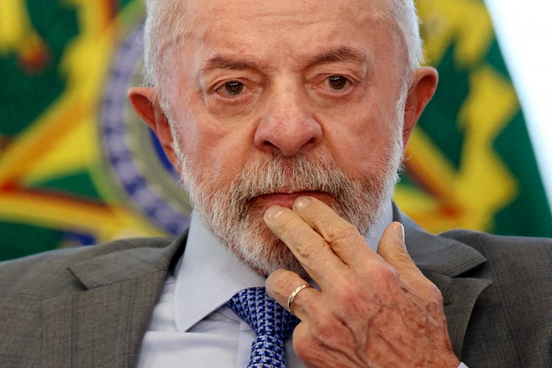 Brazil's President Lula begins radiotherapy for skin cancer