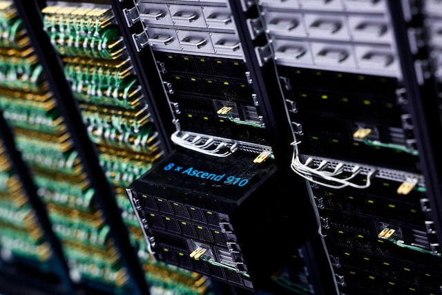 Huawei looks beyond Moore's Law 