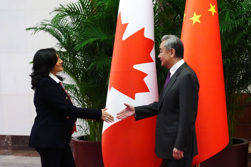 China’s top diplomat begins landmark Canada visit