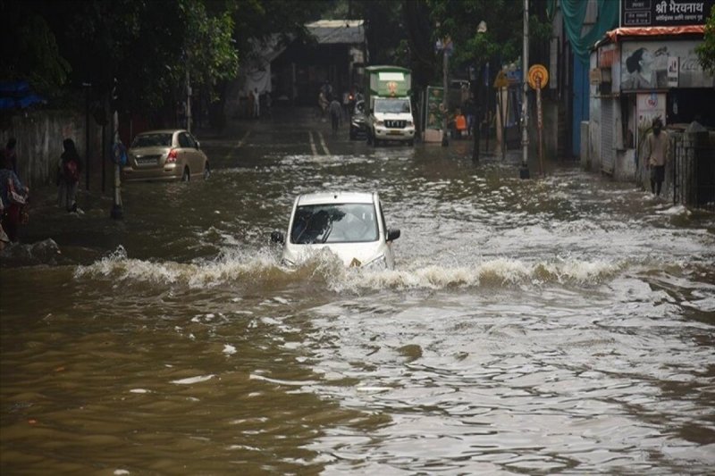 Heavy rain and storms killed 28 in India 