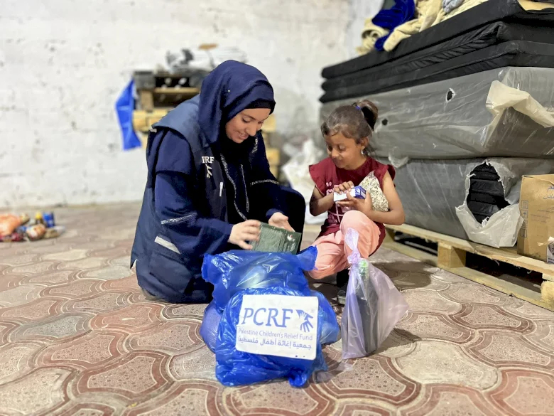 How are Gaza volunteers bringing hope to children with cancer amid war?