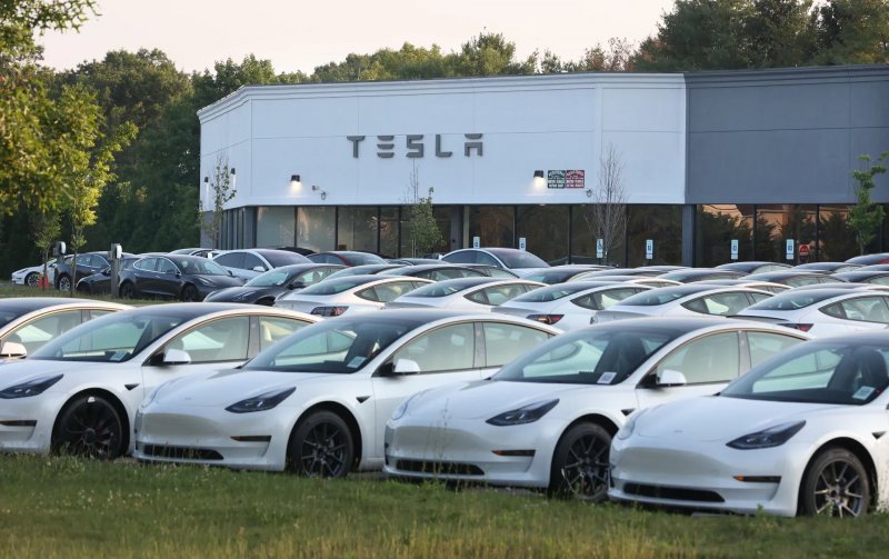 Tesla sales rebound in Europe despite Chinese rivals' pressure