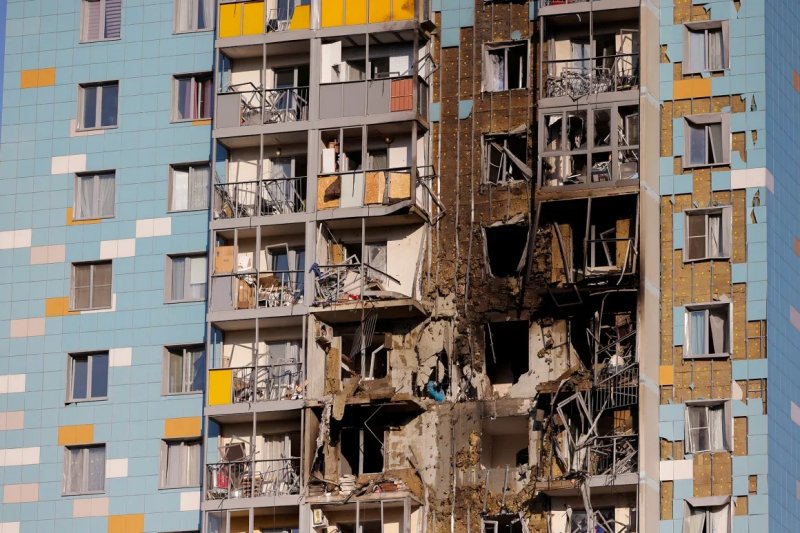 Drone attack in Bryansk injures 13, damages residential buildings