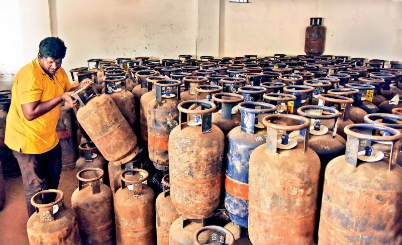 Commercial LPG prices in India hit record high with steepest ever hike of Rs 993