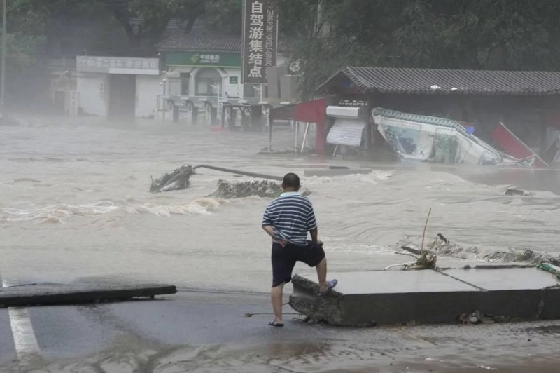 Central China hit by floods: 4 dead, 1 missing