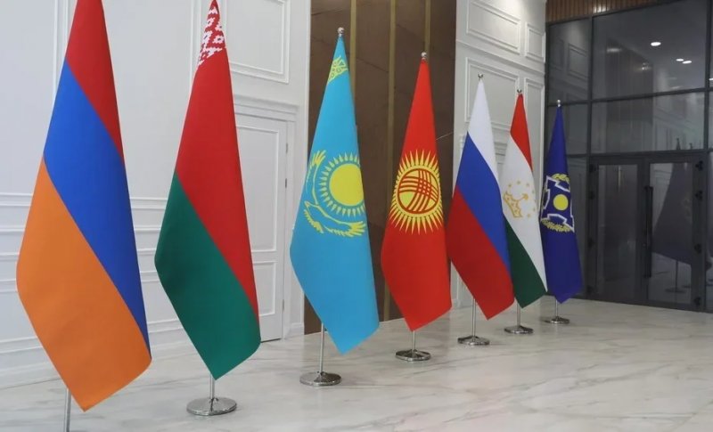 News about -  Pashinyan is no longer standing beside Putin 