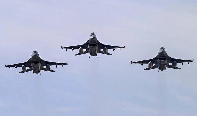 Pakistan deploys troops and jets to Saudi Arabia amid Iran conflict