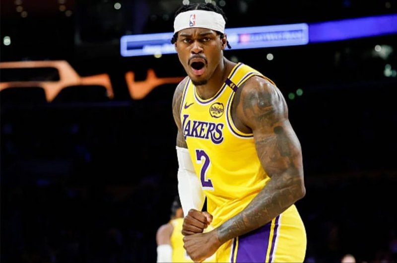 Jarred Vanderbilt suffers freak injury in Lakers loss