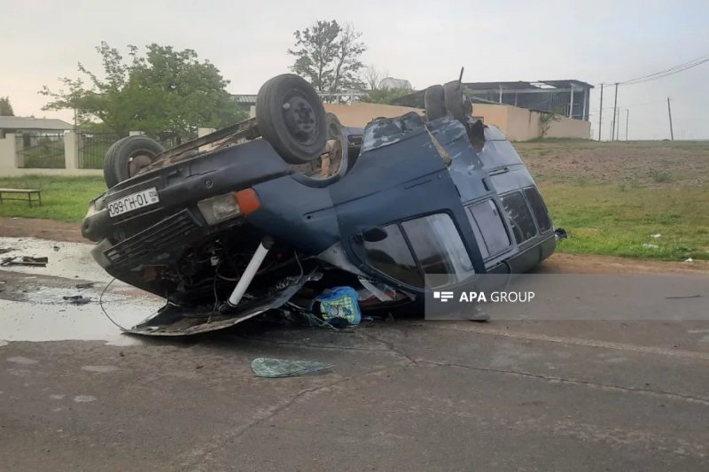 7 hospitalised after car and minibus collide in Azerbaijan -  PHOTO 