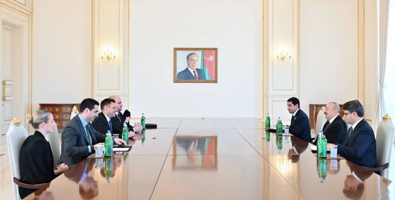 President Aliyev discusses energy cooperation, ties with Slovak deputy PM in Baku