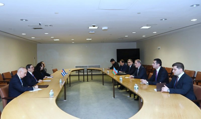 Azerbaijan and Cuba discuss expanding cooperation