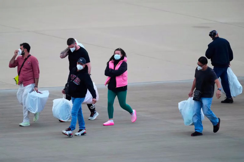 Spanish, French, and American passengers infected with hantavirus