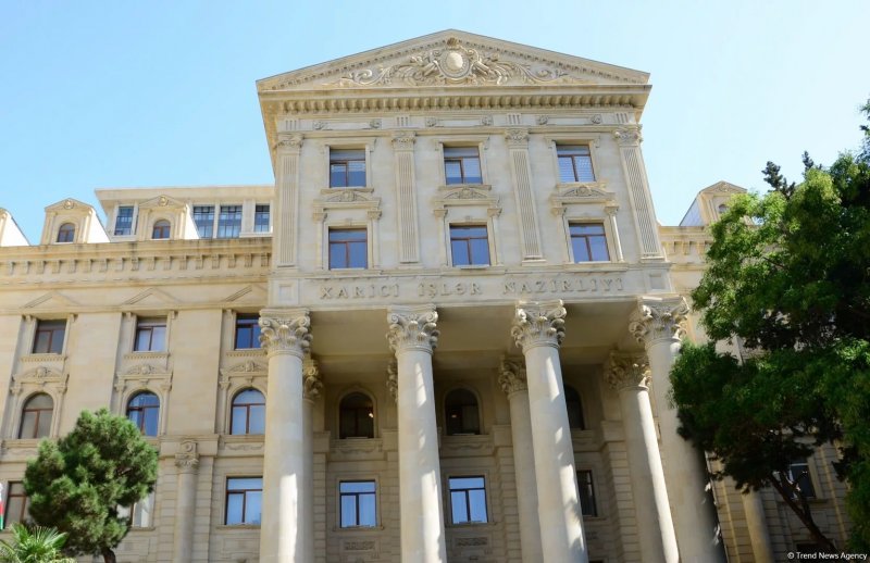Azerbaijan rejects French minister’s remarks on Garabagh and accuses Paris of double standards