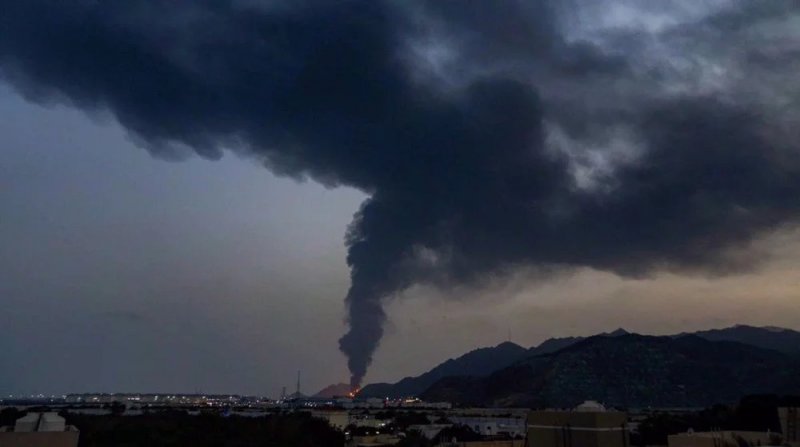 Fujairah Port fire was result of “American adventurism”, Iranian media say -  VIDEO  