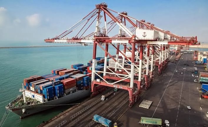 Fire erupts on commercial vessels at Iran’s port of Dayyer