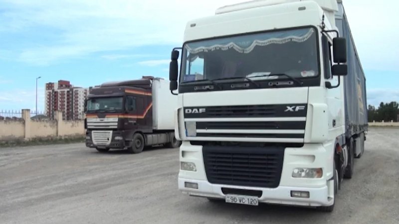  Azerbaijan sends exports to Armenia through official customs process 