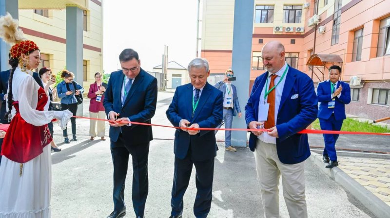 Kazakhstan opens first solar-powered green hydrogen pilot facility in Atyrau
