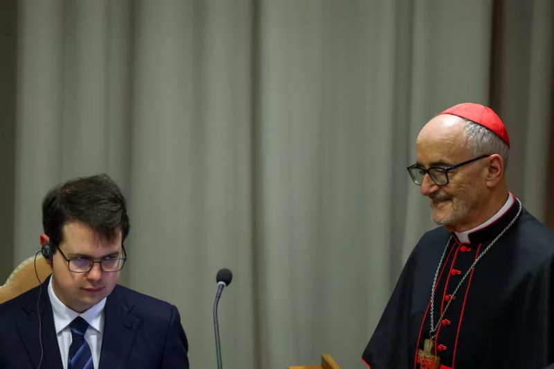 Anthropic's Olah joins Pope to warn of massive AI job losses