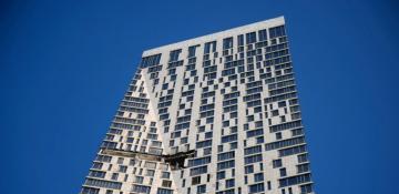 Drone strike hits Moscow high-rise ahead of Victory Day parade - VIDEO 