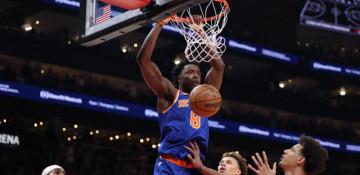 Knicks crush Hawks to reach NBA playoff semifinals