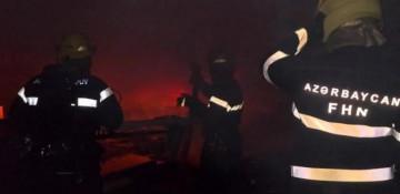 Baku-Sumgayit highway fire: Workshops engulfed in major blaze -  VIDEO 