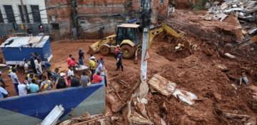 Heavy rains kill at least six in Brazil 