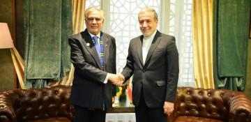 Pakistan, Iran discuss efforts to restart US talks