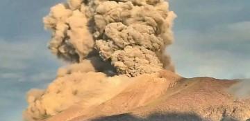 Philippines' Kanlaon Volcano erupts, triggerin safety warning -  VIDEO 