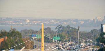 Thick smoke haze blankets Perth, Australia after burn-off