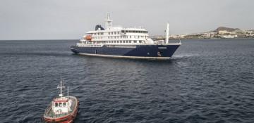 Cruise ship with hantavirus cases to dock in Spain following evacuations