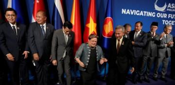 Thai and Cambodian leaders hold talks on ASEAN sidelines