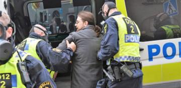 Why did Sweden arrest two suspects over alleged Russia sanctions breaches?