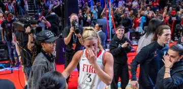 Sarah Ashlee Barker hits buzzer-beater after personal loss