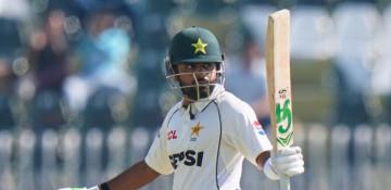 Pakistan bowl first vs Bangladesh as Babar Azam returns