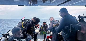 Rescue diver dies searching for drowned Italians in Maldives caves