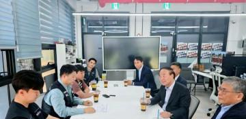Samsung Electronics, labor union set to resume talks ahead of planned strike