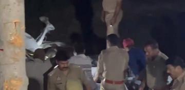 At least 10 dead in truck-passenger van collision in northern India -  VIDEO 