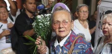Venezuelan prisoner’s mother dies 10 days after son’s death confirmed
