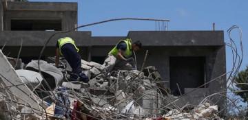 Israeli strikes in southern Lebanon kill at least 19 as rescuers search rubble -  VIDEO 