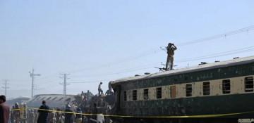 Pakistan train explosion: Death toll rises to 30 with dozens injured -  VIDEO 