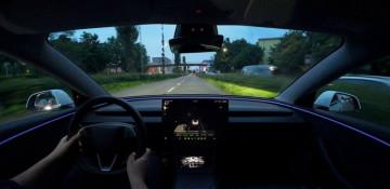 Software update: Tesla boosts safety with ambient light alert feature