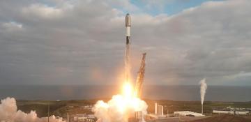 SpaceX hits 50th Falcon 9 launch of the year with Starlink mission