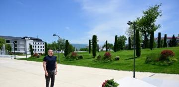 President Ilham Aliyev lays flowers in front of Victory Arch in Khankendi city 