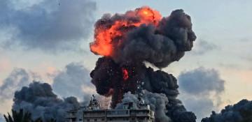 Israel bombards Lebanon and Beirut as ceasefire collapses