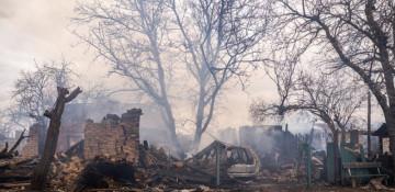 Russia claims new territory as Ukraine strikes oil refinery