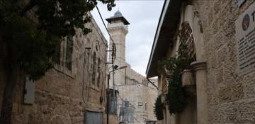 Israeli forces shut Ibrahimi Mosque in Hebron, West Bank