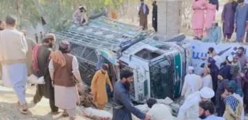 At leat 18 killed as truck carrying returnees overturns in Afghanistan