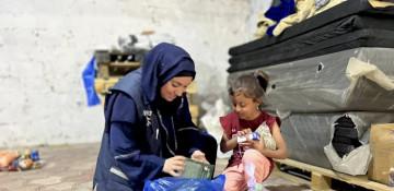 How are Gaza volunteers bringing hope to children with cancer amid war?