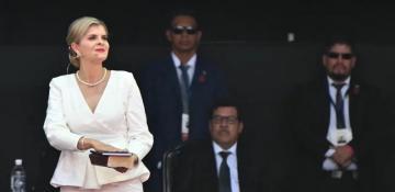 Laura Fernandez takes office as Costa Rica’s new president