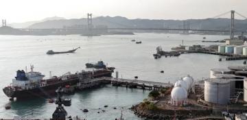 China orders companies to ignore US sanctions on oil refineries